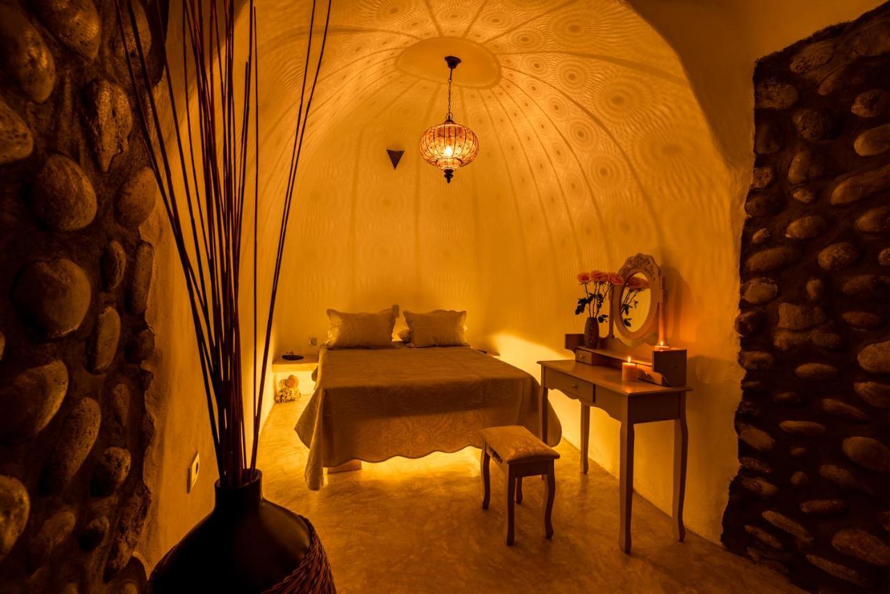 Black Bay Caves Suites Akrotírion Exteriör bild