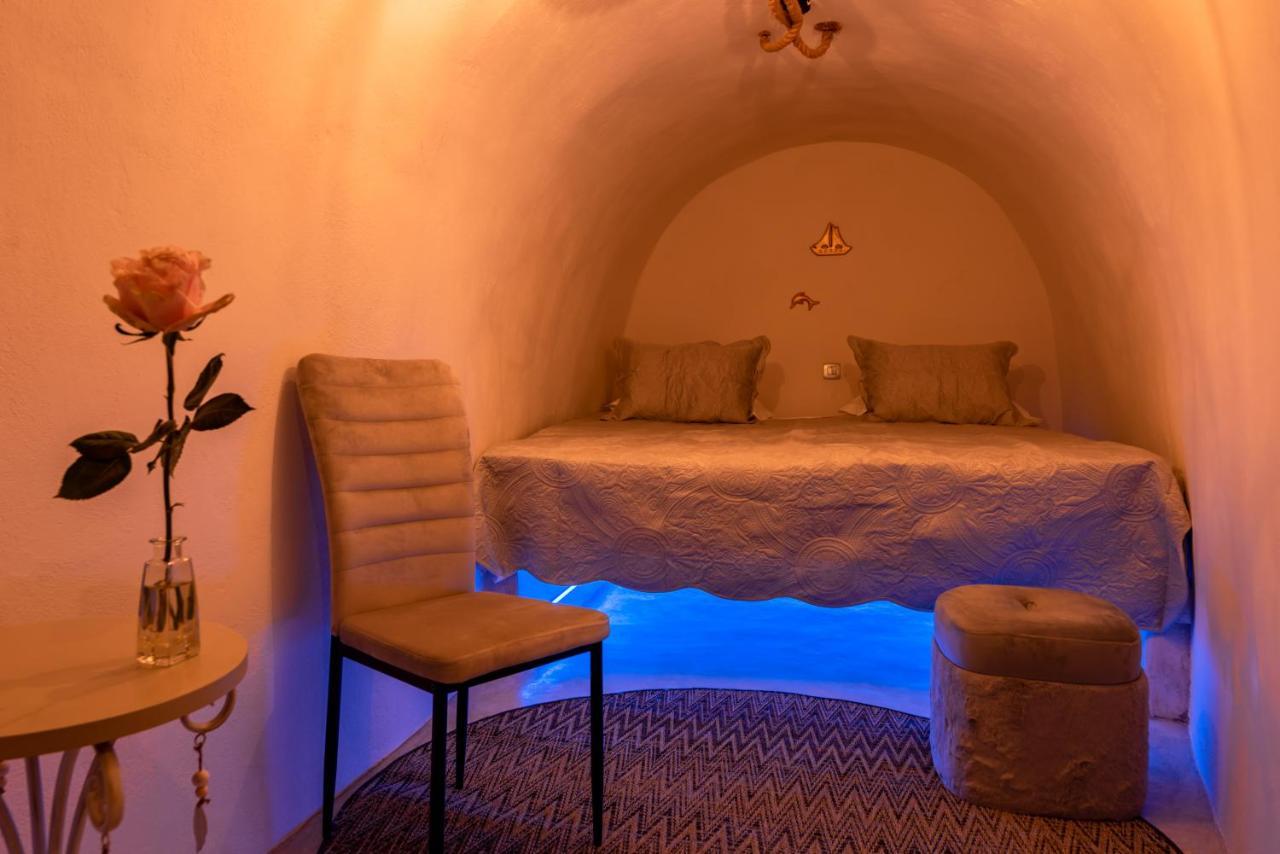Black Bay Caves Suites Akrotírion Exteriör bild