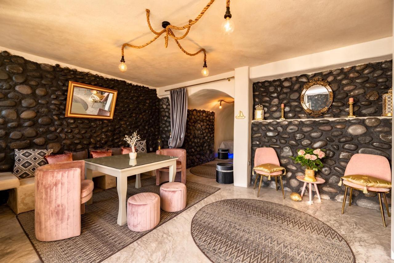 Black Bay Caves Suites Akrotírion Exteriör bild
